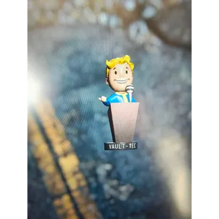 500 leader bobbleheads