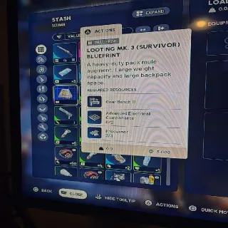 Looting MK. 3 Survivor