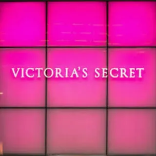 victoria secret gift card 150$