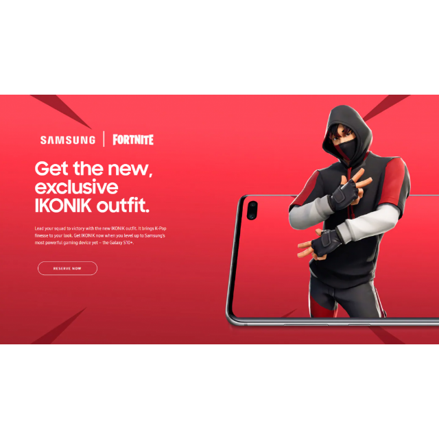 Fortnite Ikonik Outfitemote Other Games Gameflip - how to make fortnite ikonik skin in roblox