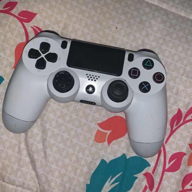 Sony PlayStation DualShock White Controller Controllers Accessories