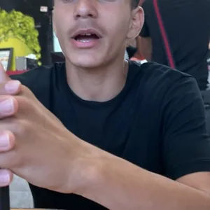 Selling A Pizza Italian