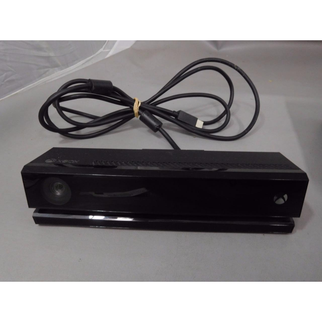 Microsoft Xbox One Kinect Bundle 500GB Black Console XBox One