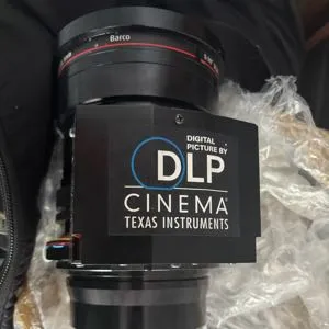 Theater lens 