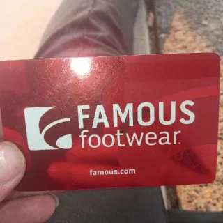 $75,00 Famous footwear