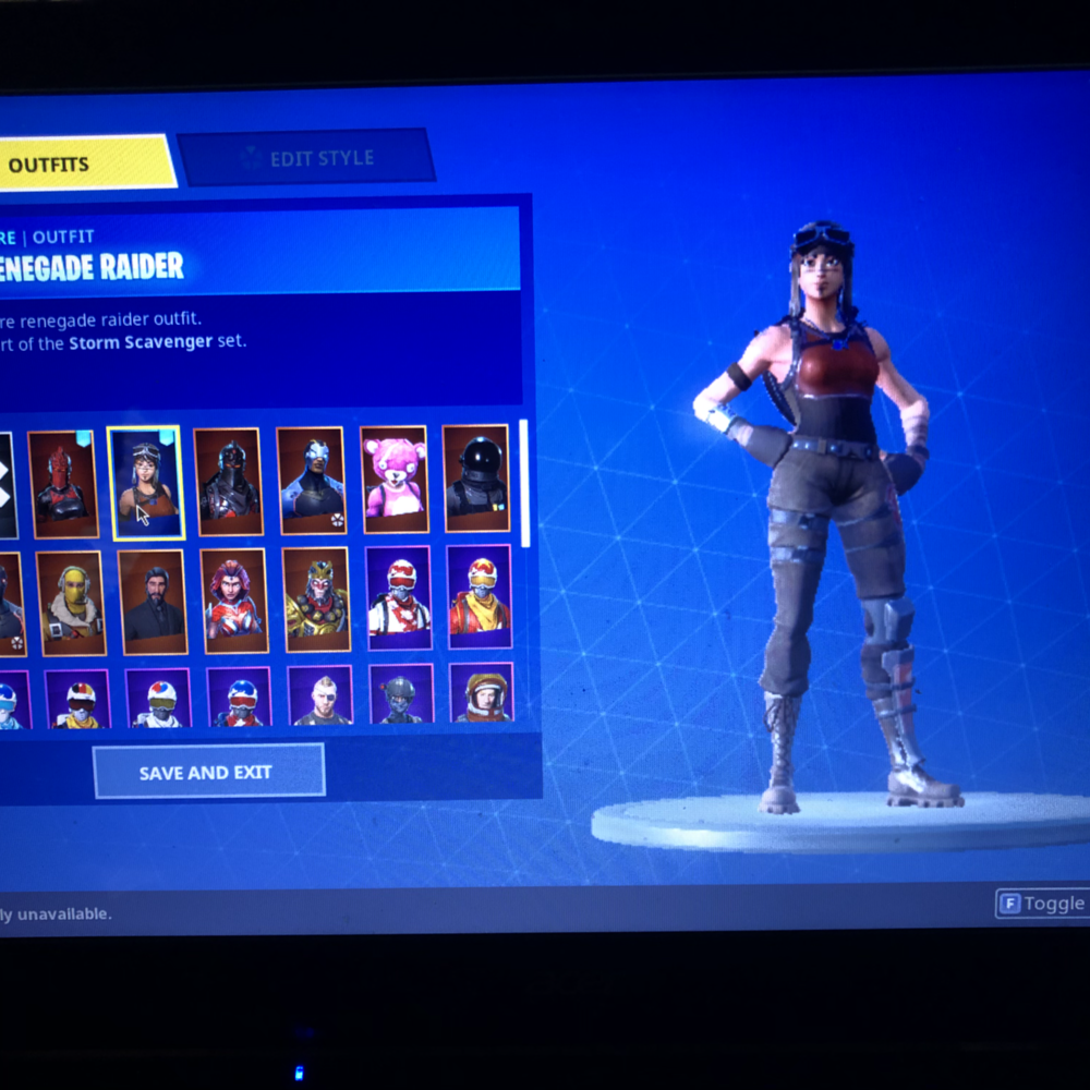 Renegade Raider + Red Knight OG Account.50+ skins.10+ Pickaxes.10+ Gliders....