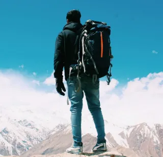 path of exile arms dealer